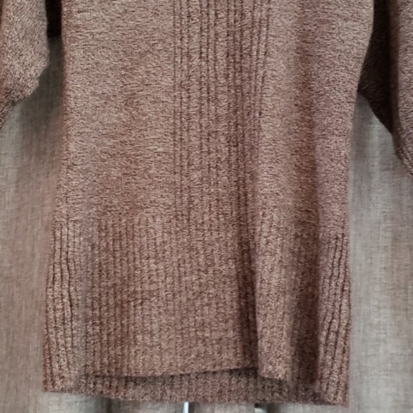 Sweater - Picture 4 of 4